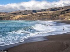 A deslumbrante área costeira é um dos melhores locais de férias para viajantes individuais