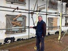 Aldeões isolados da civilização depois que a tempestade destruiu a estrada costeira reivindicam ‘tábua de salvação’ para restaurar o mundo exterior