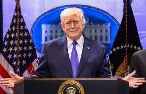 A resposta brutal de Trump à dissidência do ‘aspirante a rei’ do principal democrata depois de cortar seus poderes tarifários