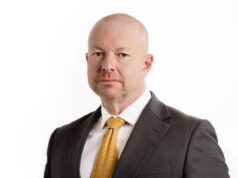 O advogado e leal parceiro de golfe conhecido como Good News Gary é agora o último aliado de Andrew