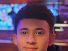 Testemunha-chave que desafia o relato do ICE sobre o polêmico tiroteio no Texas morre em um acidente de carro