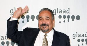 Homenagens comoventes foram prestadas à família quando a lenda da salsa morre aos 75 anos