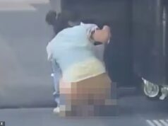 ‘Quando você tem que ir’: Mulher pega vomitando na rua por um motorista no CBD de Melbourne – mas a opinião está dividida sobre quem foi mais rude