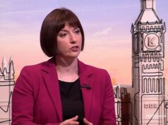 O ministro criticou quando os conservadores superaram a oferta trabalhista para cortar 100.000 vagas em universidades de “baixa qualidade” e cortar pagamentos de empréstimos estudantis exorbitantes