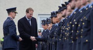 O governo anunciou – com muito alarde – esforços para acelerar os pedidos de asilo aqui. Mas eles não dizem o que acontece com o acúmulo de até 30.000 candidatos que já estão no sistema…