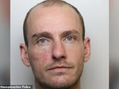 A BBC removeu o artigo em meio a alegações de que o chefe de uma casa de repouso roubou £ 250.000 de residentes depois de não conseguir ajuda para seu vício em jogos de azar porque ele é gay.