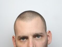 O assassino da festa do pijama, Damien Bendall, que matou sua parceira grávida e três filhos, foi preso para uma segunda vida depois de atacar um prisioneiro no HMP Frankland com um martelo.