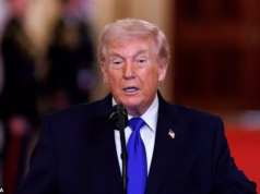 As estrelas do hóquei feminino da equipe dos EUA recusam o convite da Casa Branca em meio à polêmica sobre os apelos de Trump aos homens