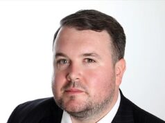 Advogado municipal ‘que gritou slogans anti-semitas, agrediu sexualmente mulheres e molhou-se em festas’ disparou