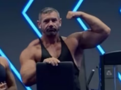 Ryan reservou uma villa em Bali e pagou seis meses adiantado – apenas para levar um choque rude quando a polícia apareceu em sua porta.