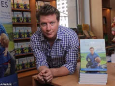 Investidor descalço dá conselhos surpreendentes para sua mãe, cujo filho de 17 anos deseja investir em criptomoeda