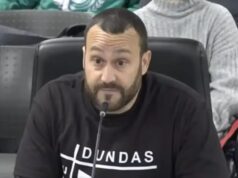 Assista à impressionante retirada da declaração de ‘reconhecimento de terras’ do homem canadense que abalou os legisladores