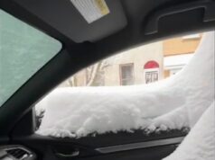 O simples erro de chaveiro do homem chocado da Filadélfia que terminou com seu carro cheio de neve