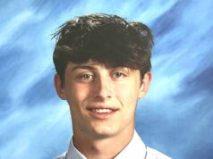 Querido menino de Connecticut, 17 anos, atingido e morto por bala perdida enquanto voltava de Uber para casa