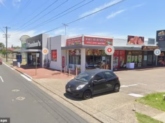 Homem sequestrado por gangue vestida de balaclava e mantido refém por dias é libertado – quando adolescente, 16 anos, foi preso
