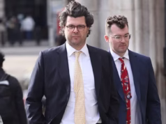 Concorrente de reality shows envolvida em uma batalha judicial de £ 500.000 com vizinhos por causa do trabalho barulhento em sua casa ‘matando’ seu falcão de corrida premiado