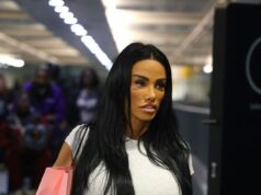 Katie Price finalmente retornou ao Reino Unido para enfrentar sua família – mas seu marido, Lee Andrews, permanece em Dubai após uma ‘proibição de viajar’, pois insiste que eles estão planejando ter um filho