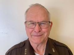 Todo um departamento do xerife de Nebraska renunciou devido a salários horríveis e ofertas de seguro insultuosas