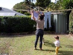 O futuro do anfitrião ícone australiano Hills está em dúvida após a venda da lista do proprietário