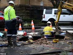 Enorme buraco se abre em Sydney e causa caos