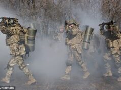 “Preparem-se para a guerra como os nossos avós e bisavôs”, declara o ministro dos Negócios Estrangeiros da Polónia num sinistro aviso da 3ª Guerra Mundial