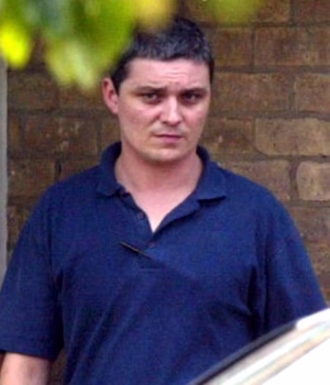 106734657-15600223-School_caretaker_Ian_Huntley_pictured_in_August_2002_was_jailed_-a-28_17722309401.avif