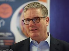 Starmer deixou Trump usar Diego Garcia para atacar o Irã? Bombardeiros dos EUA poderiam voar 3.500 milhas do território ultramarino britânico