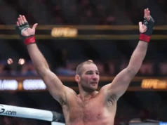 Chris Weidman explica como Shawn Strickland pode perturbar Anthony Hernandez