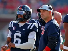 O técnico do Ole Miss QB, Joe Judge, diz que os comentários sobre as parceiras grávidas dos jogadores foram ‘tirados do contexto’