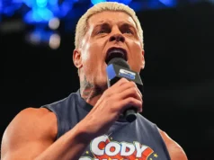 Cody Rhodes diz que agenda eventos ao vivo em meio período para os chefes da WWE