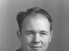 Jogadores de futebol de Nebraska assinam petição pedindo renúncia do técnico