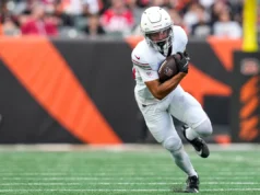 Perfil do Arizona Cardinals WR Xavier Weaver 2026 fora de temporada