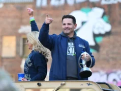 Mike McDonald, dos Seahawks, empatou o recorde único da NFL para um treinador principal