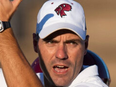 O futebol Fairhope (Ala.) contratou Caleb Ross como treinador principal