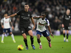 FA acusa Rodri de má conduta por questionar a integridade do árbitro após empate do Spurs