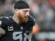 Clint Kubiak quebra o silêncio sobre as especulações em torno do futuro dos Raiders de Max Crosby