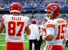 Travis Kelce e Patrick Mahomes supostamente processados pela Sneaker Company por violação de direitos autorais