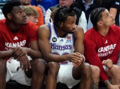 Placar ao vivo de Houston x Kansas, atualizações e destaques do jogo de basquete universitário de 2026