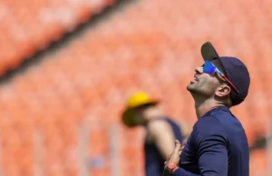 Ahmedabad não tem vantagem para a África do Sul, diz Keshav Maharaj