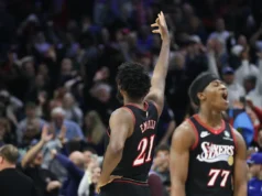 O novato do Sixers, VJ Edgecomb, envia mensagem sobre o grande homem Joel Embiid