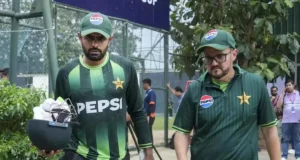 ‘Menos de 100’ – Mike Hesson fala sobre a taxa de acertos de Babar Azam, Salman Ali racha, a omissão de Shaheen Afridi