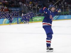 O vencedor do OT de Quinn Hughes leva os EUA à vitória sobre a Suécia nas semifinais olímpicas