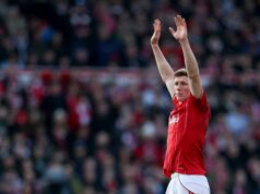 Chelsea rastreia o meio-campista do Nottingham Forest, Elliott Anderson