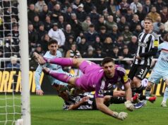 Análise: Violação do castelo enquanto vaias ressoam