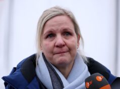 Presidente do COI em lágrimas fala após atleta olímpico ucraniano ser desclassificado por causa do capacete