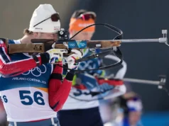 Biatleta norueguês ganha outra medalha de bronze olímpica 4 dias depois de admitir infidelidade