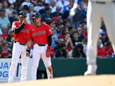 Proprietários da MLB reprimem o roubo de campo com novas regras visando treinadores de primeira e terceira base