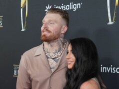 Maxx Crosby dos Raiders homenageia sua ‘Rainha e Princesa’ na mensagem do Dia dos Namorados