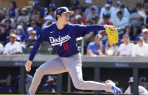 O novato Sasaki ‘tem coisas para trabalhar’ após o primeiro início do treinamento de primavera