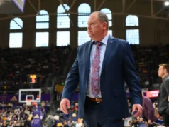 Wisconsin venceu Washington pela décima segunda vitória na conferência da temporada